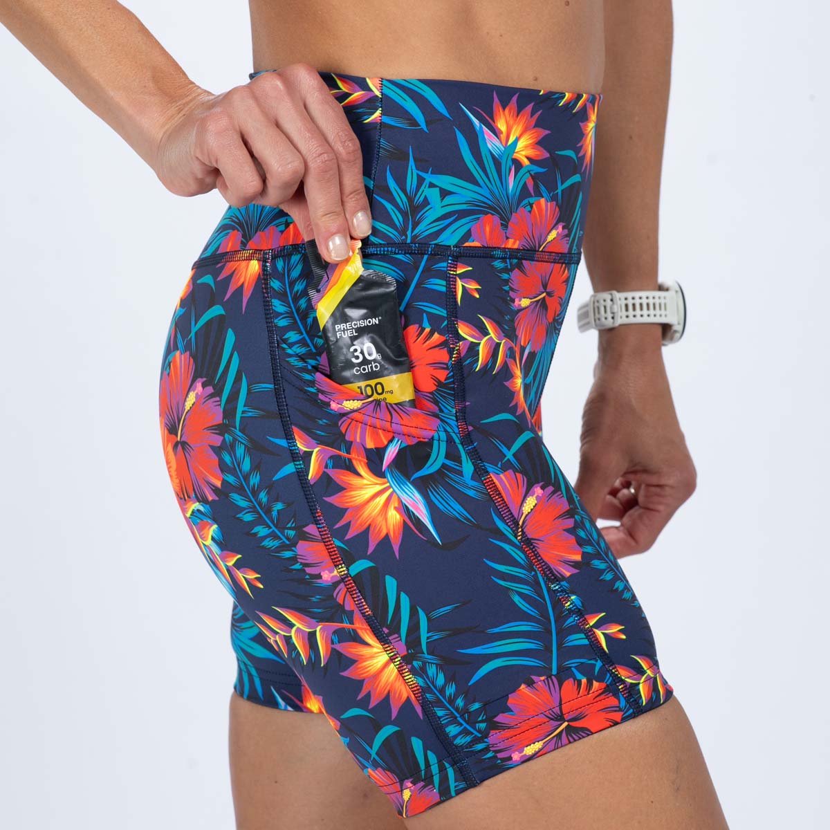 Zoot Sports RUN BOTTOMS Women's Ltd Run 6" Pulse High-Rise Short - Queen K