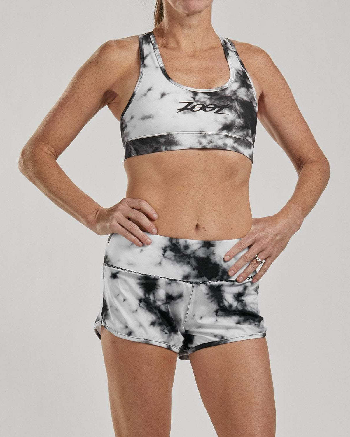 Zoot Sports RUN APPAREL WOMENS LTD RUN 3" SHORT - BLACK TIE DYE