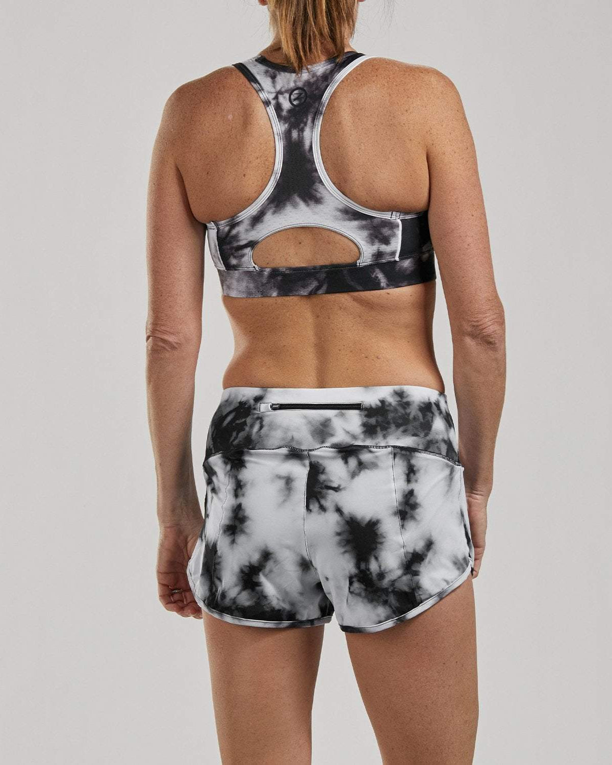 Zoot Sports RUN APPAREL WOMENS LTD RUN 3" SHORT - BLACK TIE DYE