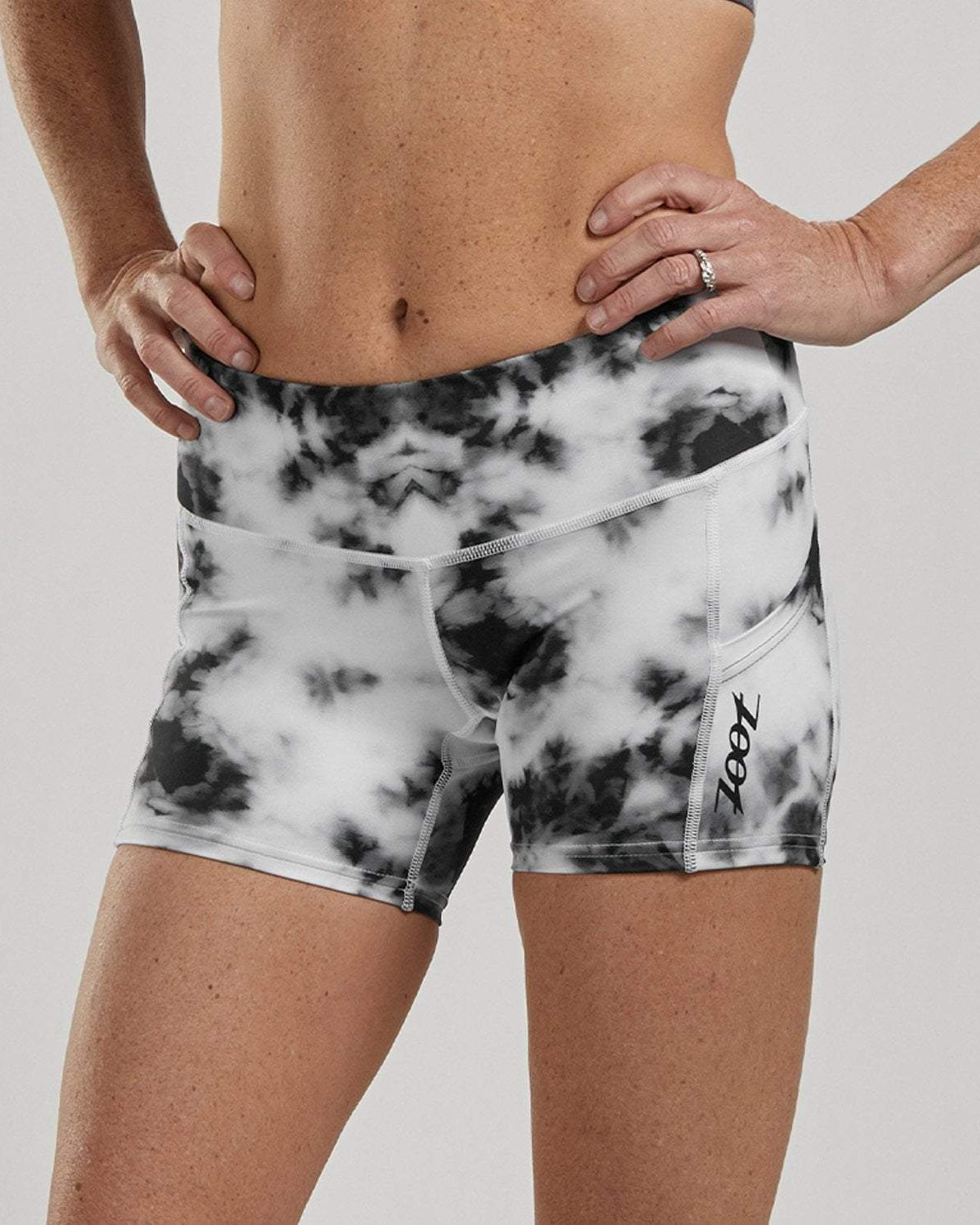 Zoot Sports Womens LTD Run Pulse Short - Black Tie Dye