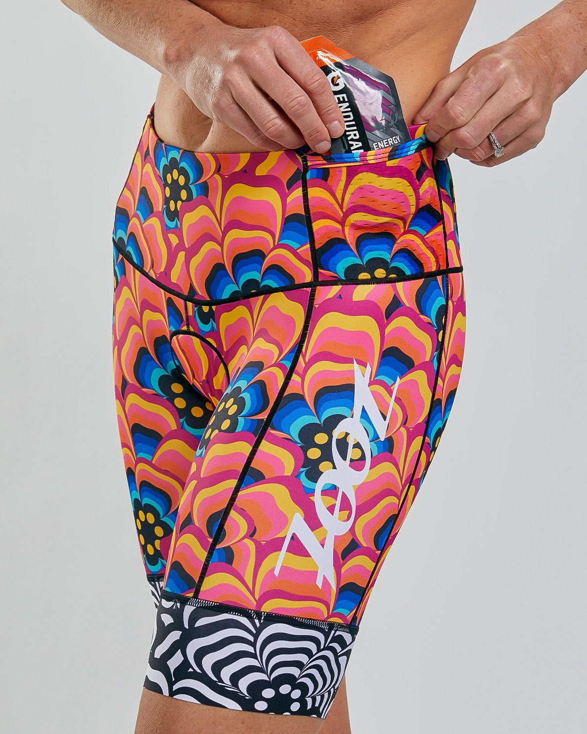 Zoot Sports TRI APPAREL WOMENS LTD TRI 8 " SHORT - TRI LOVE