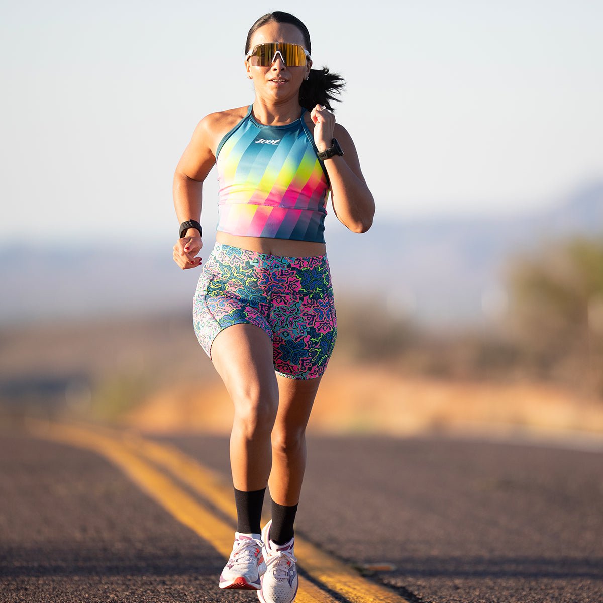 Zoot Sports RUN BOTTOMS Women's Ltd Run 4" Pulse High-Rise Short - Costa Del Sol